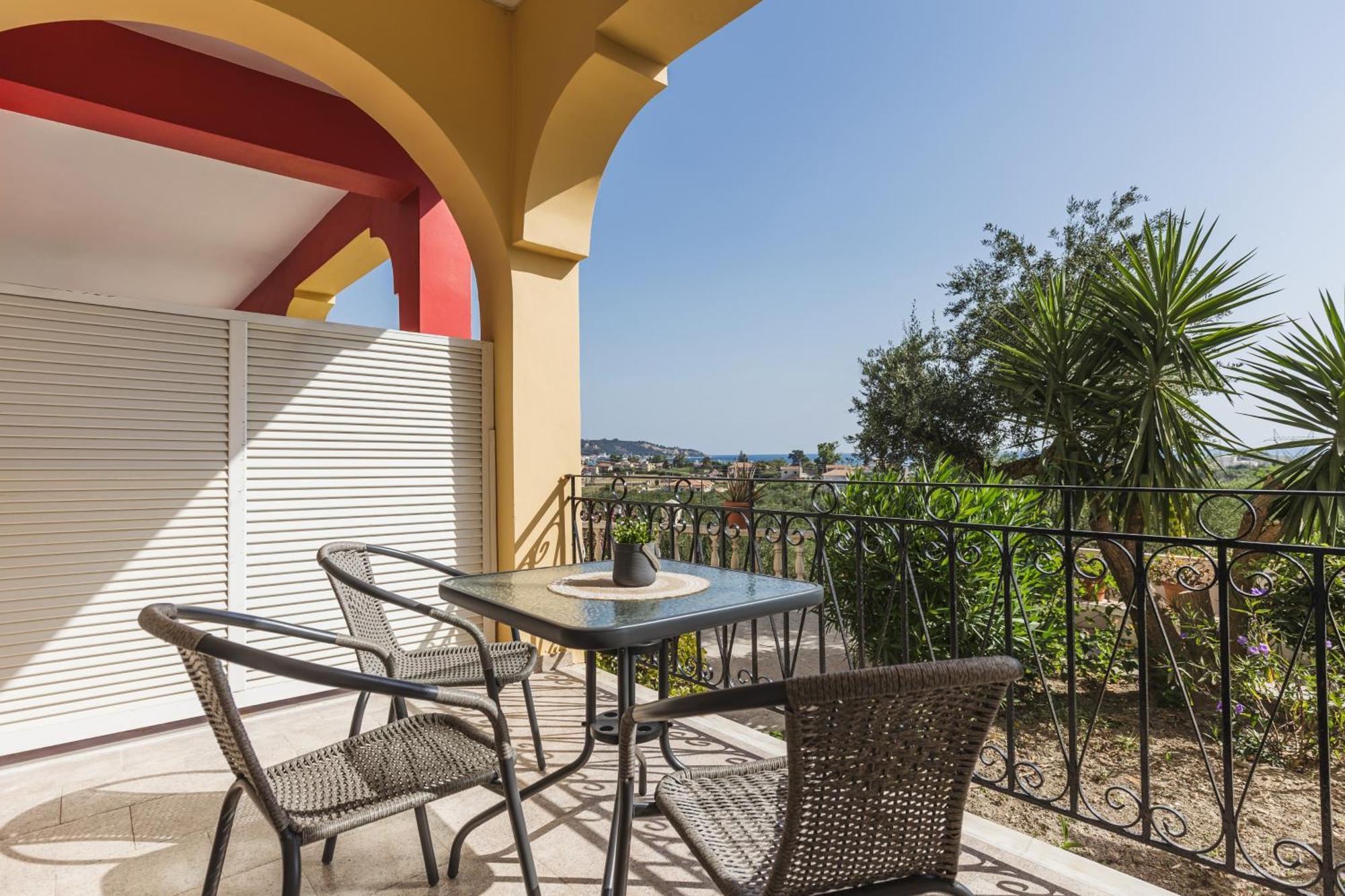 P Koklas Apartments Zakynthos Town Ngoại thất bức ảnh