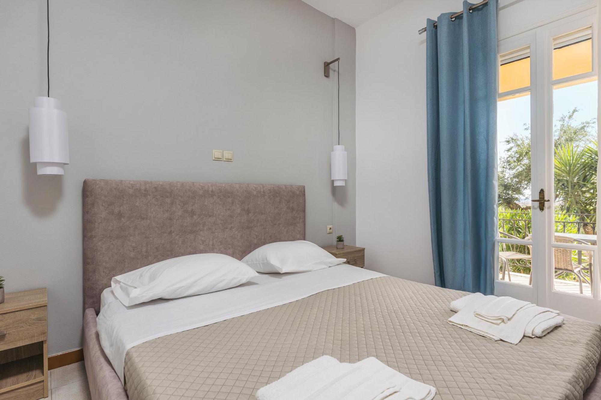 P Koklas Apartments Zakynthos Town Ngoại thất bức ảnh